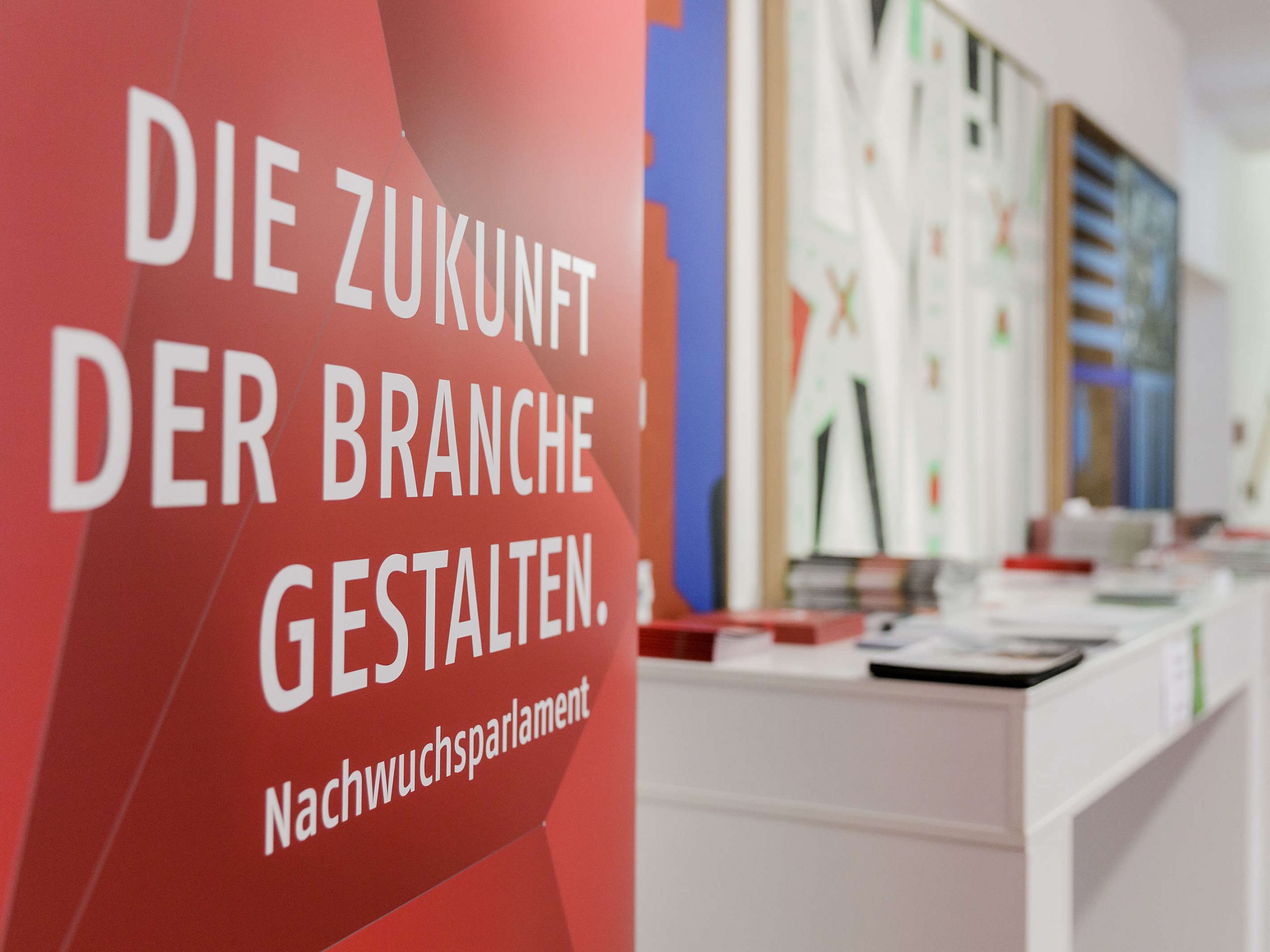Nachwuchsparlament 2023 in Frankfurt - ab sofort bewerben!